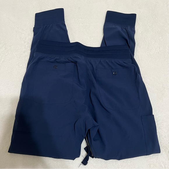 ScrubJoy scrub top & bottoms - Picture 9 of 10